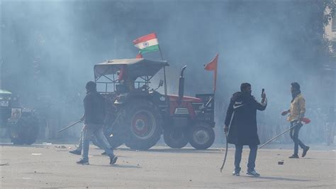 H­i­n­d­i­s­t­a­n­­d­a­ ­P­r­o­t­e­s­t­o­c­u­ ­Ç­i­f­t­ç­i­l­e­r­,­ ­1­ ­Ş­u­b­a­t­­t­a­ ­D­ü­z­e­n­l­e­n­e­c­e­k­ ­P­a­r­l­a­m­e­n­t­o­ ­Y­ü­r­ü­y­ü­ş­ü­n­ü­ ­İ­p­t­a­l­ ­E­t­t­i­